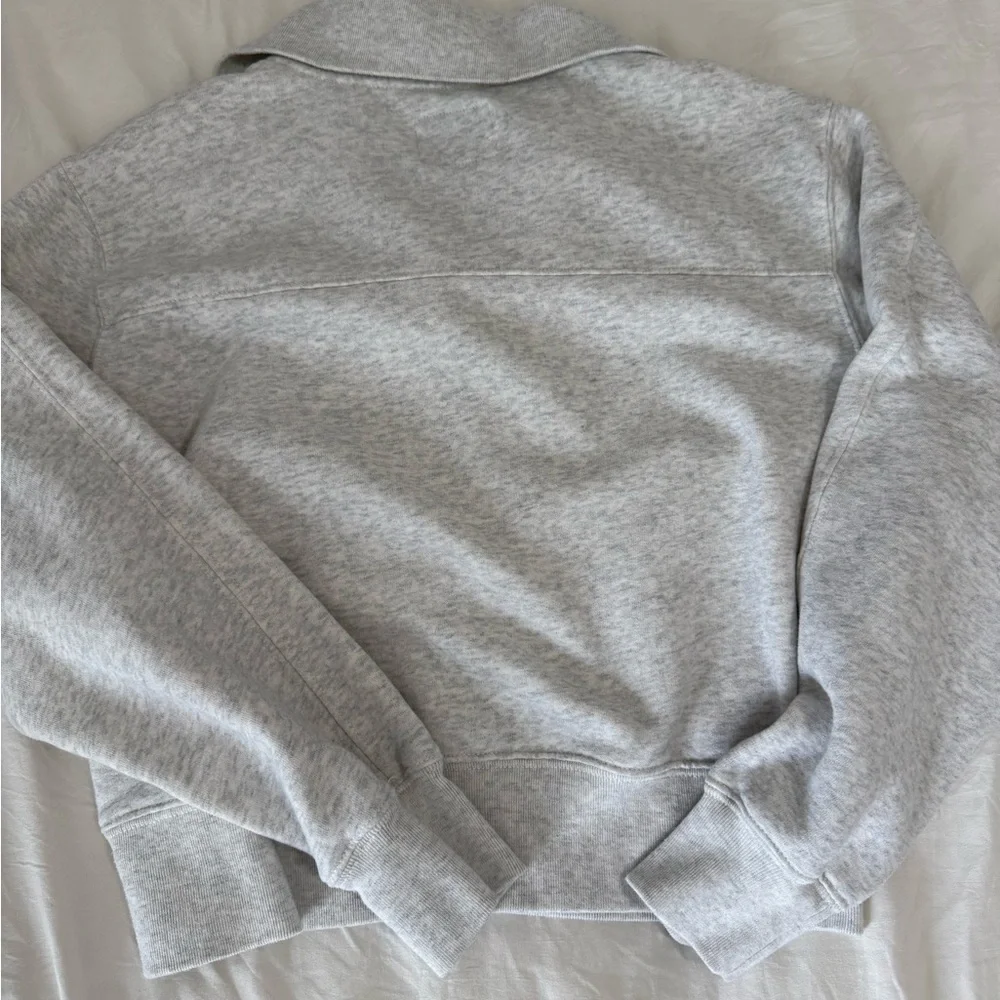 Abercrombie cropped sweatshirt - Picture 2 of 3